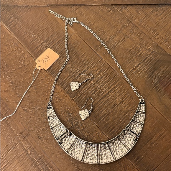 Silver Textured Necklace and Earring Set #304 - Picture 4 of 7